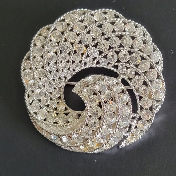 Napier Silver Rhinestone Pin Brooch Circular Wave - Picture 4 of 7